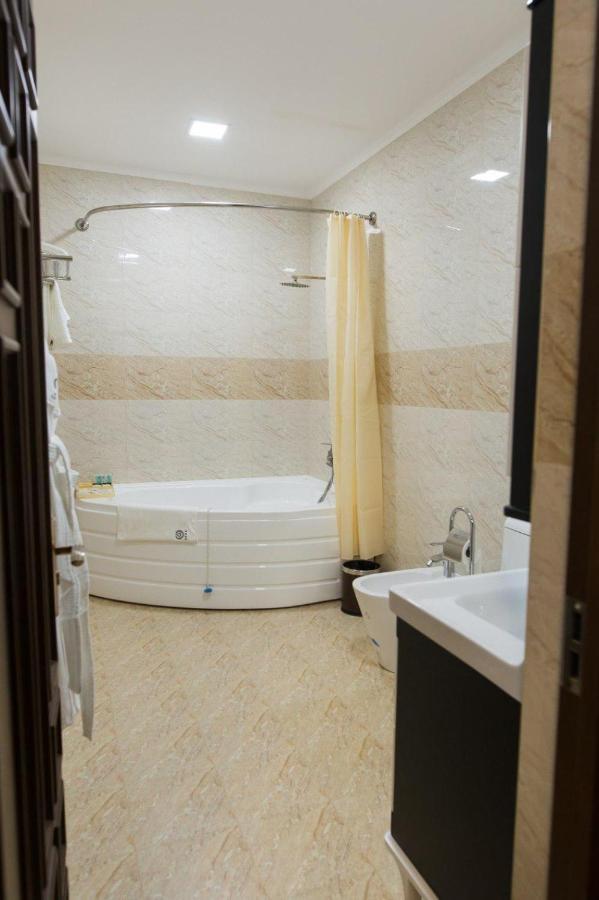 Alexander Hotel Samarkand Eksteriør bilde
